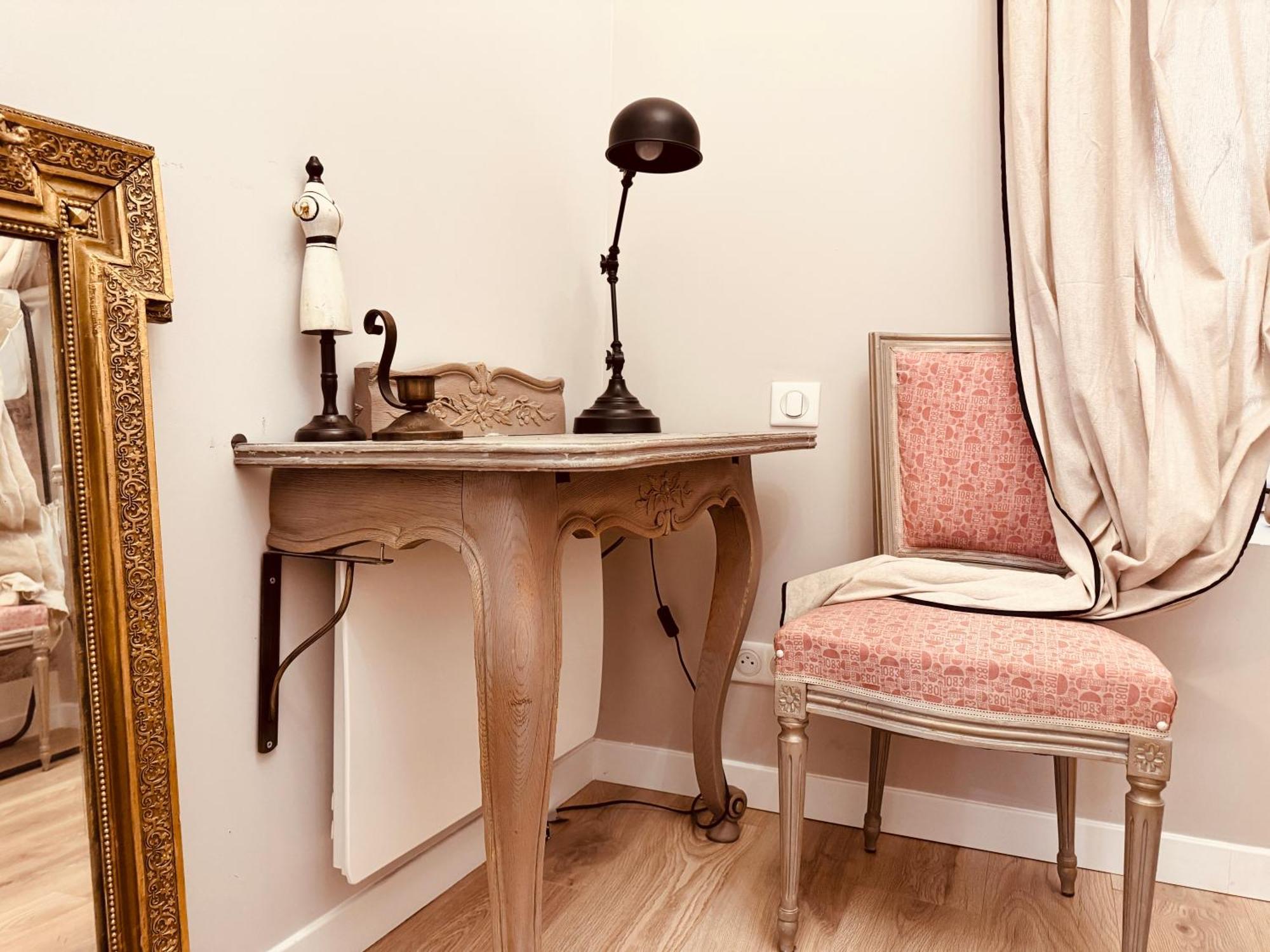Le Tailleur, Centre Historique, Fibre, Climatisation, Ess, Rez-De-Chaussee, Bedinshop Romans-sur-Isere Bagian luar foto